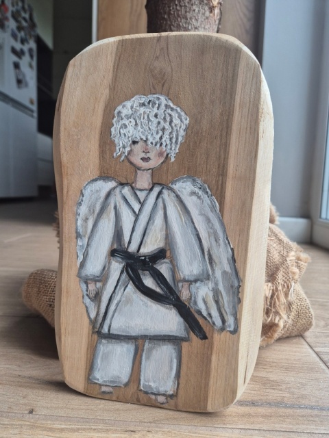 Anioł malowany na drewnie tekowym judo aikido karate prezent dla chłopca święta